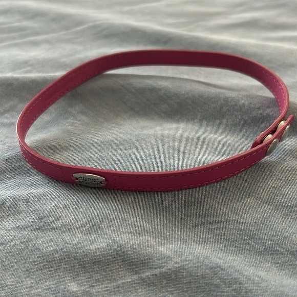 Guess pink bracelet with button closure - Picture 5 of 7
